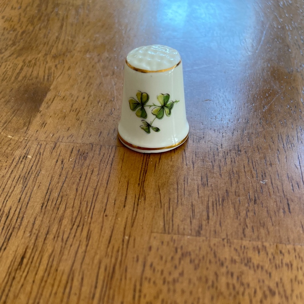 Royal Tara China thimble.